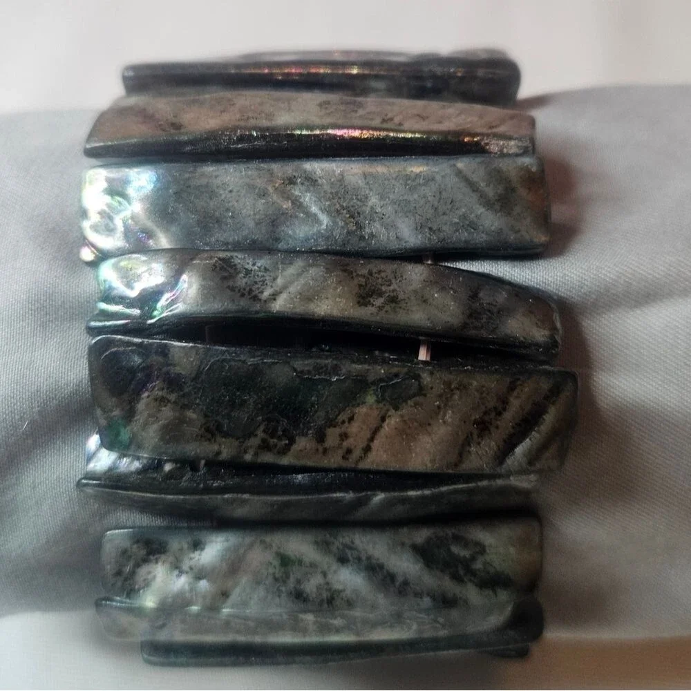 Vintage Abalone Mother Of Pearl Stretch Shell Bracelet 1.75